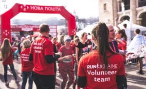 Różnice pomiędzy fundacją a stowarzyszeniem – jaką formę prawną organizacji wybrać