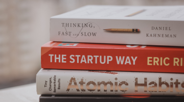 Stos książę - m.in. książka dotycząca startupu